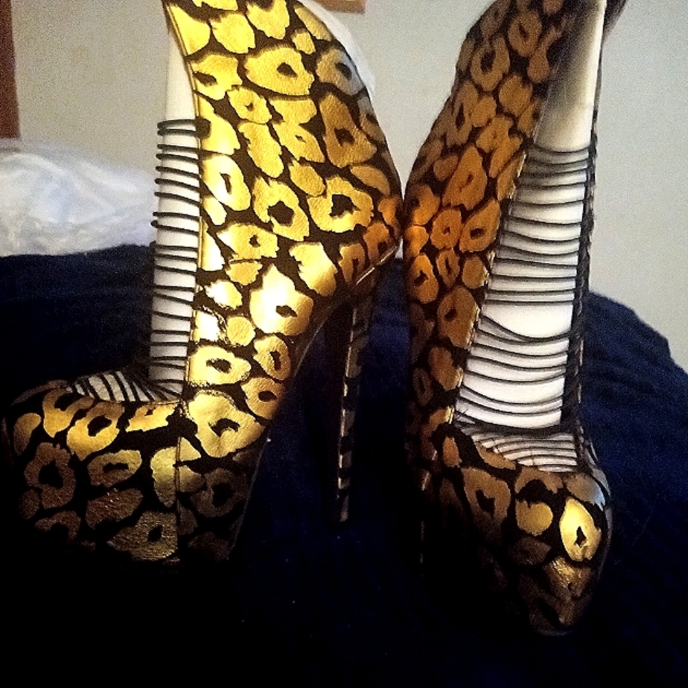London Trash Platforms Size 7